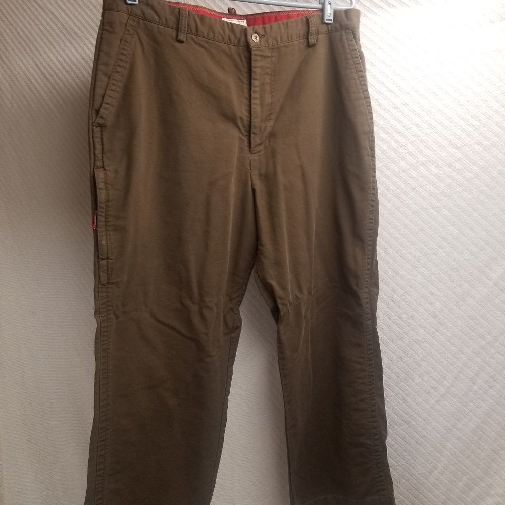 922 - Dockers 38W 29L Pants